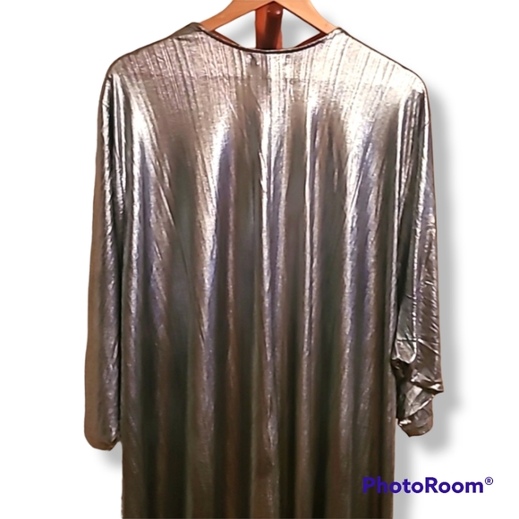 Torrid Holiday Plus Size Metallic Silver Long Line Shine Duster Kimono - Picture 6 of 11
